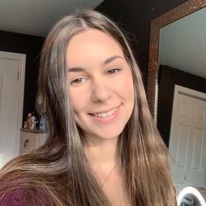 Meet your Posher, Abby